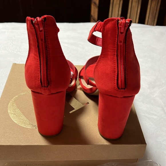 Beautiful Charlotte Russe heels - Picture 2 of 12